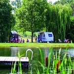 Chalet Mit Eigener Sauna Im Vital Camp *